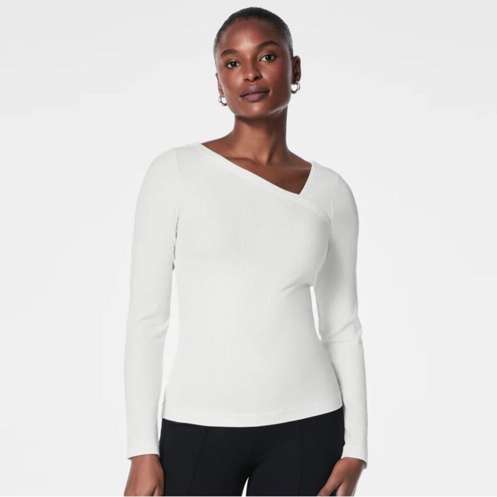 Spanx Longsleeve ribbed asymmetrical‎ tee in Powder Size Large Nwt
